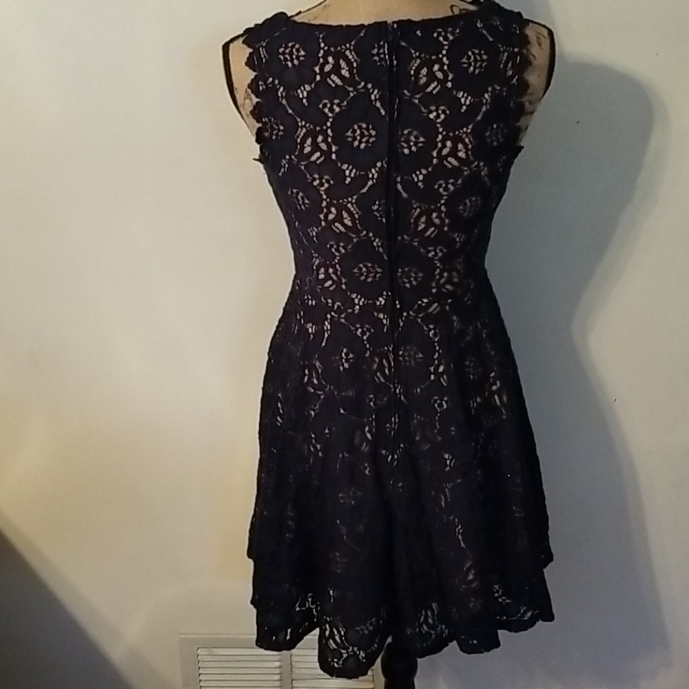 City Studio Dress - Picture 3 of 6